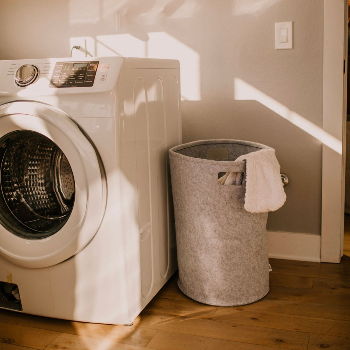 Collapsible Felt Laundry Hamper