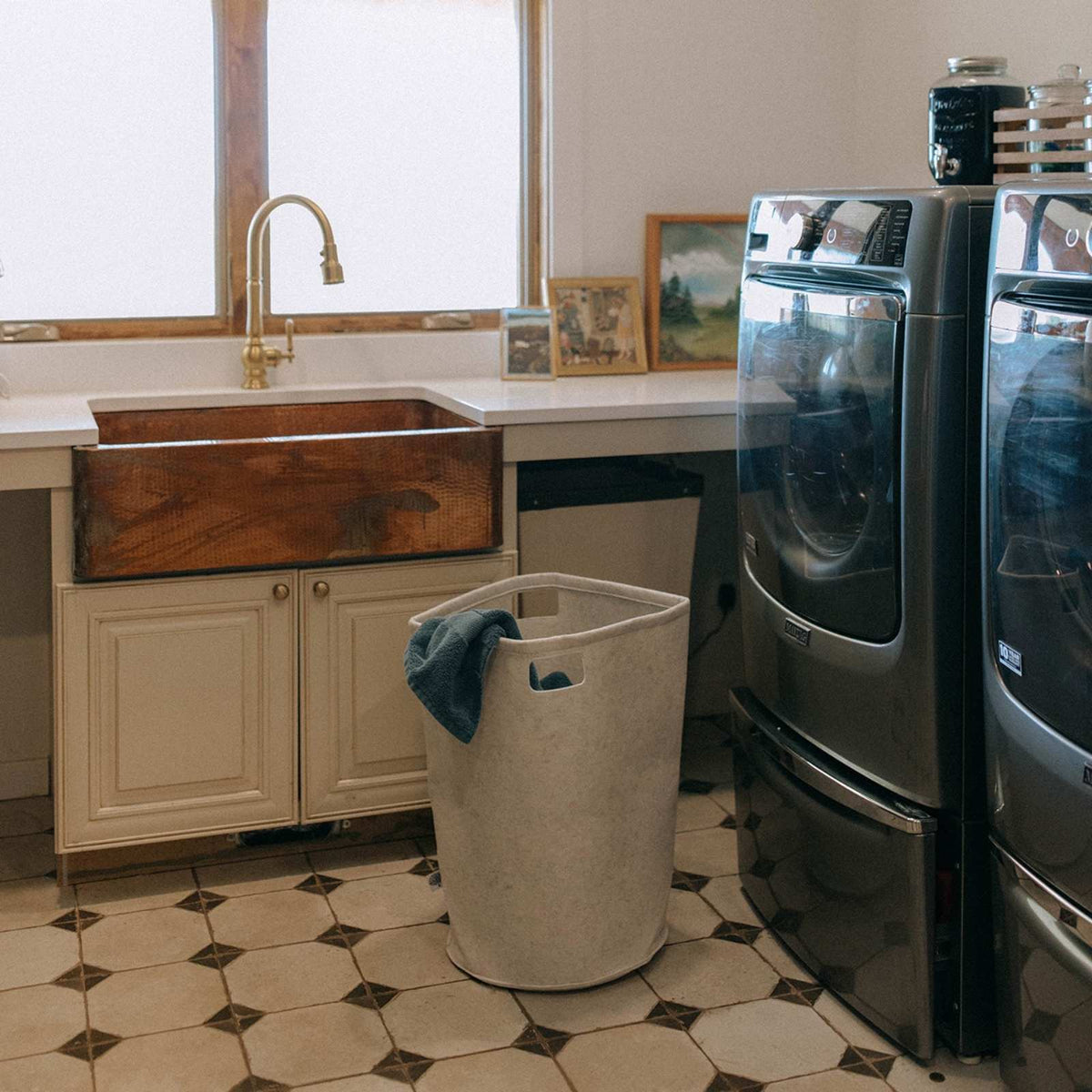 Collapsible Felt Laundry Hamper